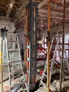Estructura de soporte metálica en una obra de rehabilitación